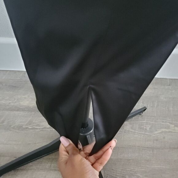 Jill Stewart Women's Dress Size 0 Black Cream Off Shoulder Satin Stretch Bodycon - Picture 4 of 7